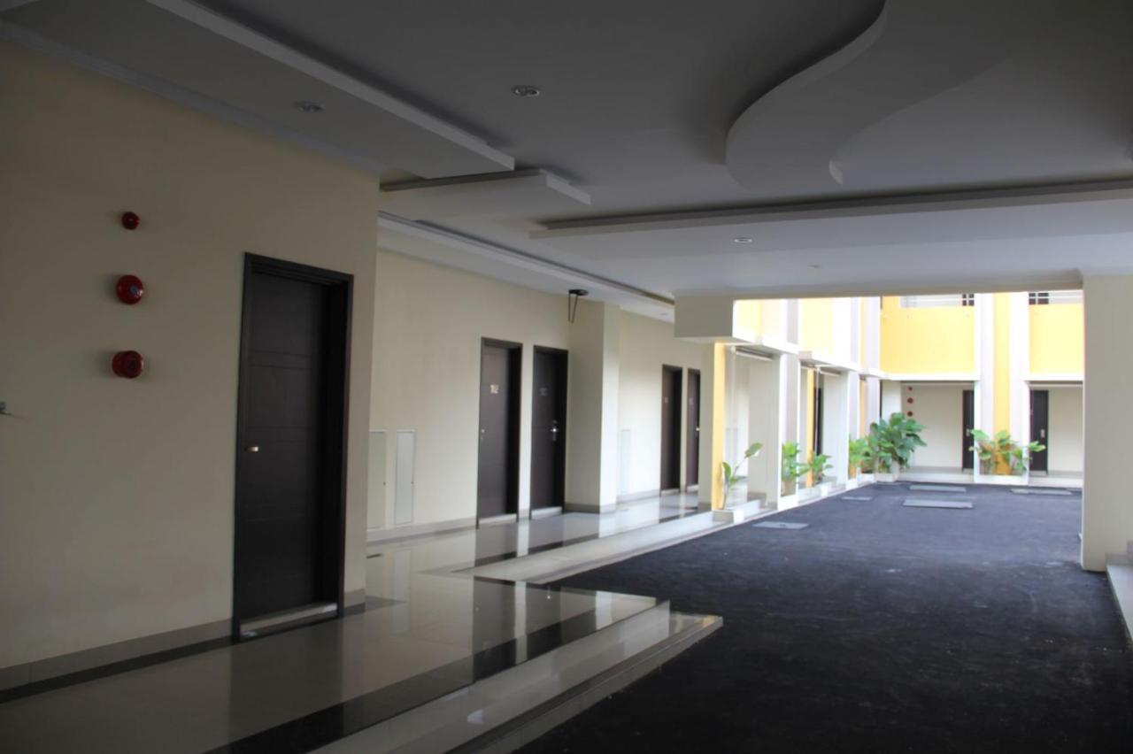 Griya Indah Sari Hotel Solo Eksteriør billede