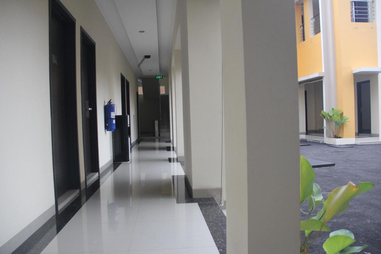 Griya Indah Sari Hotel Solo Eksteriør billede